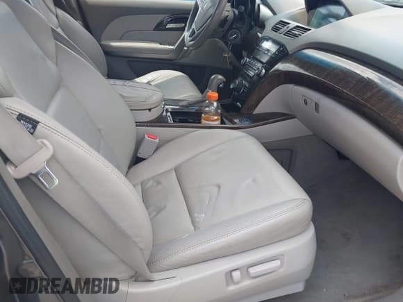 ✅ 2010 Acura MDX Technology • VIN: 2HNYD2H66AH527107 • Лот: 42546386. Опубликован ранее на IAAI с пробегом 168 594 миль. Бесплатный доступ к архиву аукционных продаж из США и подробный отчёт об истории автомобиля на DreamBid. Изображение 5.