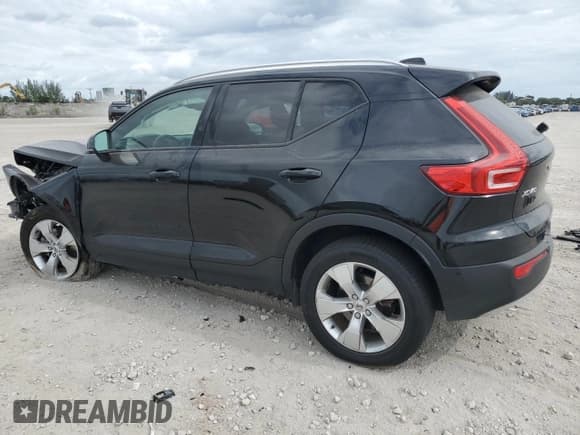✅ 2019 Volvo XC40 Momentum • VIN: YV4162UK2K2155020 • Лот: 91381845. Опубликован ранее на Copart с пробегом 55 824 миль. Бесплатный доступ к архиву аукционных продаж из США и подробный отчёт об истории автомобиля на DreamBid. Изображение 2.