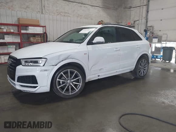 ✅ 2018 Audi Q3 Premium Plus • VIN: WA1JCCFS3JR001107 • Lot: 43045508. Listed on IAAI with 44,252 mi. Free auction sales archive from the USA and detailed vehicle history report at DreamBid. Image 18.