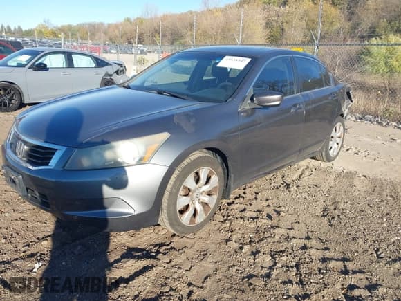 ✅ 2010 Honda Accord EX • VIN: 1HGCP2F72AA028565 • Lot: 43538347. Listed on IAAI with 69,687 mi. Free auction sales archive from the USA and detailed vehicle history report at DreamBid. Image 2.