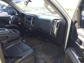 ✅ 2015 Chevrolet Silverado 1500 LT • VIN: 3GCUKREC5FG470922 • Lot: 43490136. Wystawiony na IAAI z przebiegiem 196 873 mil. Bezpłatny archiwum sprzedaży aukcyjnych z USA i szczegółowy raport historii pojazdu na DreamBid. Zdjęcie 5.