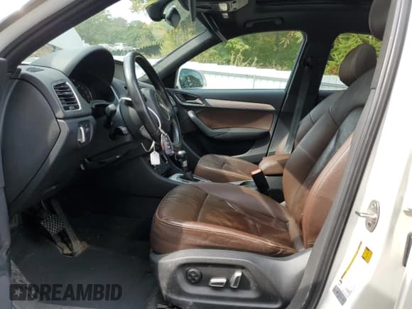 ✅ 2016 Audi Q3 Premium Plus • VIN: WA1EFCFS7GR008207 • Lot: 81497775. Listed on Copart with 105,451 mi. Free auction sales archive from the USA and detailed vehicle history report at DreamBid. Image 7.