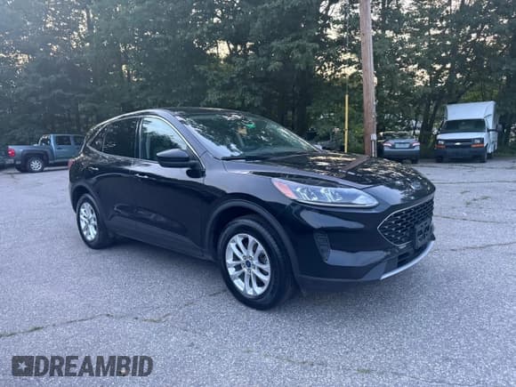 ✅ 2020 Ford Escape SE • VIN: 1FMCU9G63LUB53741 • Lot: 62328685. Listed on Copart with 176,070 mi. Free auction sales archive from the USA and detailed vehicle history report at DreamBid. Image 1.