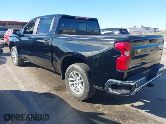 ✅ 2019 Chevrolet Silverado 1500 LT • VIN: 1GCUYDED1KZ148153 • Lot: 43653605. Wystawiony na IAAI z przebiegiem 79 587 mil. Bezpłatny archiwum sprzedaży aukcyjnych z USA i szczegółowy raport historii pojazdu na DreamBid. Zdjęcie 3.