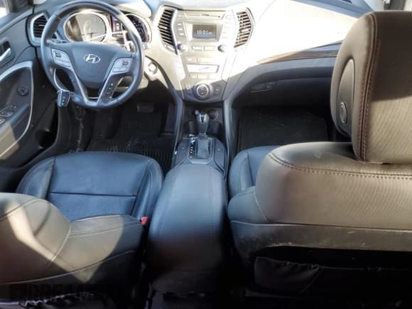 ✅ 2015 Hyundai Santa Fe Limited • VIN: 5XYZUDLA5FG295073 • Lot: 74833803. Listed on Copart with 104,071 mi. Free auction sales archive from the USA and detailed vehicle history report at DreamBid. Image 8.