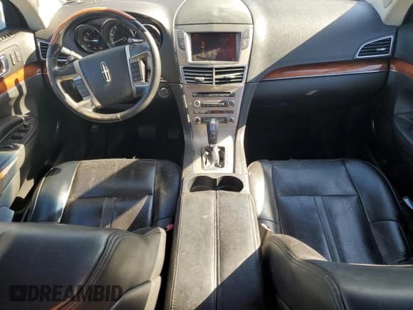 ✅ 2010 Lincoln MKT • VIN: 2LMHJ5AR3ABJ12558 • Lot: 87272615. Wystawiony na Copart z przebiegiem 145 815 mil. Bezpłatny archiwum sprzedaży aukcyjnych z USA i szczegółowy raport historii pojazdu na DreamBid. Zdjęcie 8.