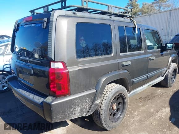 ✅ 2006 Jeep Commander • VIN: 1J8HG48KX6C195357 • Lot: 41525843. Wystawiony na IAAI z przebiegiem 158 235 mil. Bezpłatny archiwum sprzedaży aukcyjnych z USA i szczegółowy raport historii pojazdu na DreamBid. Zdjęcie 4.