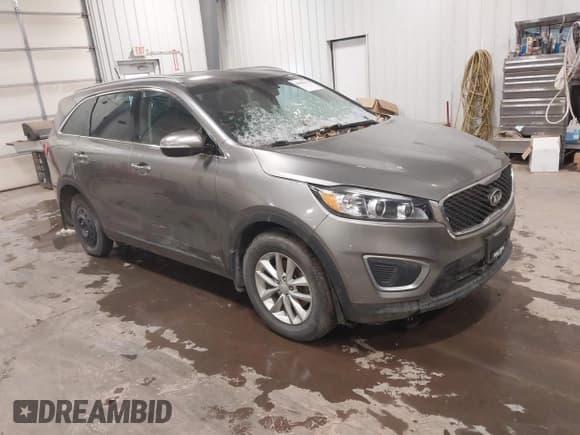 ✅ 2016 Kia Sorento LX • VIN: 5XYPGDA32GG146740 • Lot: 43605251. Wystawiony na IAAI z przebiegiem 163 160 mil. Bezpłatny archiwum sprzedaży aukcyjnych z USA i szczegółowy raport historii pojazdu na DreamBid. Zdjęcie 1.