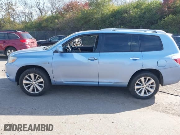 ✅ 2009 Toyota Highlander Limited • VIN: JTEEW44A592027464 • Lot: 43658606. Listed on IAAI with 304,573 mi. Free auction sales archive from the USA and detailed vehicle history report at DreamBid. Image 15.