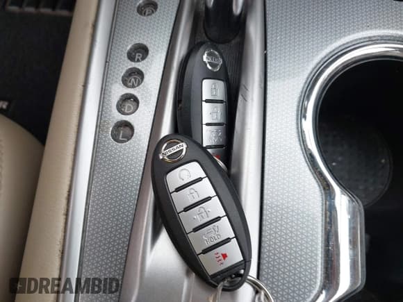 ✅ 2017 Nissan Pathfinder S • VIN: 5N1DR2MM0HC633698 • Lot: 43646461. Listed on IAAI with 148,872 mi. Free auction sales archive from the USA and detailed vehicle history report at DreamBid. Image 11.