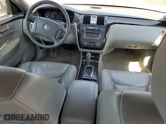 ✅ 2011 Cadillac DTS Luxury Collection • VIN: 1G6KD5E68BU124751 • Лот: 72041195. Опубликован ранее на Copart с пробегом 135 119 миль. Бесплатный доступ к архиву аукционных продаж из США и подробный отчёт об истории автомобиля на DreamBid. Изображение 8.