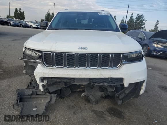 ✅ 2022 Jeep Grand Cherokee Laredo • VIN: 1C4RJKAG2N8564897 • Lot: 65540515. Listed on Copart with 58,196 mi. Free auction sales archive from the USA and detailed vehicle history report at DreamBid. Image 5.