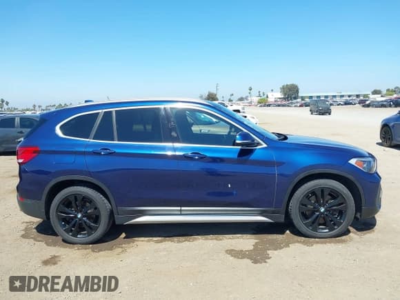 ✅ 2020 BMW X1 sDrive28i • VIN: WBXJG7C08L5P54729 • Lot: 42664325. Wystawiony na IAAI z przebiegiem 81 963 mil. Bezpłatny archiwum sprzedaży aukcyjnych z USA i szczegółowy raport historii pojazdu na DreamBid. Zdjęcie 13.