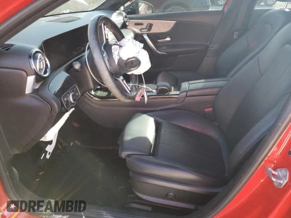 ✅ 2019 Mercedes-Benz A 220 • VIN: WDD3G4EBXKW020739 • Лот: 79150923. Опубликован ранее на Copart с пробегом 48 324 миль. Бесплатный доступ к архиву аукционных продаж из США и подробный отчёт об истории автомобиля на DreamBid. Изображение 7.