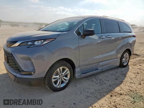 ✅ 2023 Toyota Sienna XSE • VIN: 5TDDSKFC5PS074014 • Lot: 84189085. Wystawiony na Copart z przebiegiem 15 935 mil. Bezpłatny archiwum sprzedaży aukcyjnych z USA i szczegółowy raport historii pojazdu na DreamBid. Zdjęcie 1.