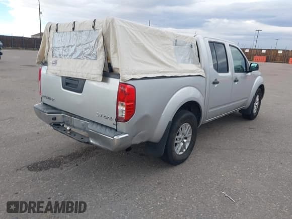 ✅ 2012 Nissan Frontier SV • VIN: 1N6AD0EV4CC448965 • Lot: 43623448. Wystawiony na IAAI z przebiegiem 212 921 mil. Bezpłatny archiwum sprzedaży aukcyjnych z USA i szczegółowy raport historii pojazdu na DreamBid. Zdjęcie 4.