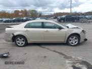 ✅ 2010 Chevrolet Malibu 1LS • VIN: 1G1ZB5EB2AF293884 • Lot: 43537559. Wystawiony na IAAI z przebiegiem 129 431 mil. Bezpłatny archiwum sprzedaży aukcyjnych z USA i szczegółowy raport historii pojazdu na DreamBid. Zdjęcie 13.