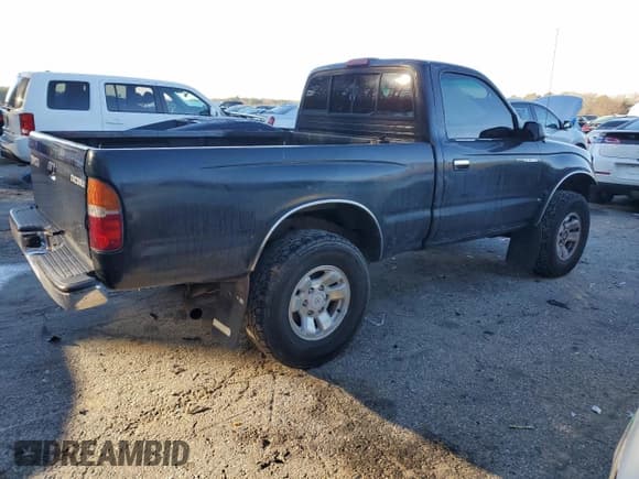 ✅ 2000 Toyota Tacoma • VIN: 5TEPM62NXYZ705074 • Lot: 88332705. Listed on Copart with 314,997 mi. Free auction sales archive from the USA and detailed vehicle history report at DreamBid. Image 3.