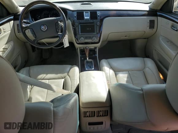 ✅ 2011 Cadillac DTS Premium Collection • VIN: 1G6KH5E62BU114236 • Лот: 83951805. Опубликован ранее на Copart с пробегом 148 559 миль. Бесплатный доступ к архиву аукционных продаж из США и подробный отчёт об истории автомобиля на DreamBid. Изображение 8.