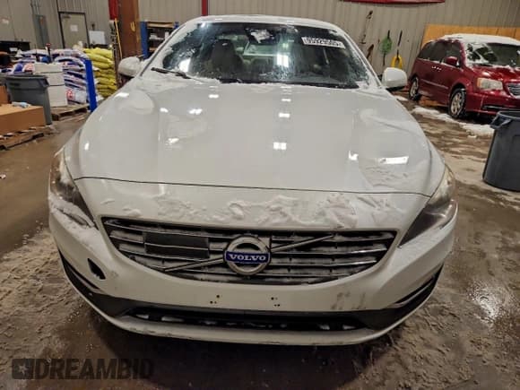 ✅ 2016 Volvo S60 T6 Drive-E Platinum • VIN: YV149MFM4F1342394 • Lot: 95929505. Listed on Copart with 256,175 mi. Free auction sales archive from the USA and detailed vehicle history report at DreamBid. Image 5.