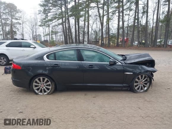 ✅ 2014 Jaguar XF SC • VIN: SAJWJ0EF9E8U12853 • Lot: 41780409. Wystawiony na IAAI z przebiegiem 138 329 mil. Bezpłatny archiwum sprzedaży aukcyjnych z USA i szczegółowy raport historii pojazdu na DreamBid. Zdjęcie 14.