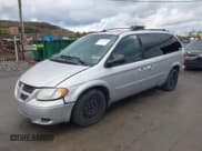✅ 2005 Dodge Caravan SE • VIN: 2D4GP24RX5R360553 • Lot: 43488380. Wystawiony na IAAI z przebiegiem 96 745 mil. Bezpłatny archiwum sprzedaży aukcyjnych z USA i szczegółowy raport historii pojazdu na DreamBid. Zdjęcie 17.