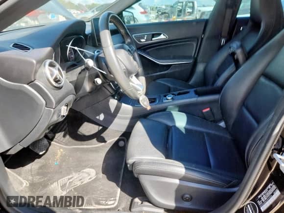 2018 Mercedes-Benz CLA 250 z VIN WDDSJ4EB6JN590836, wystawiony jako Copart lot #85327745 z przebiegiem 76 467 mil mil oraz Szkoda całkowita • Salvage title. Historia ofert i sprzedaży dostępna na DreamBid. Obrazek 7.