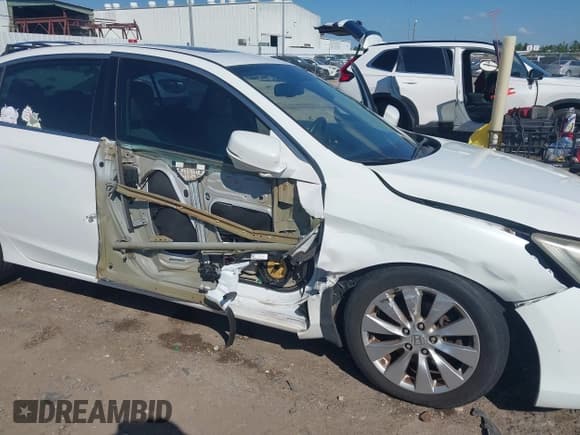 ✅ 2015 Honda Accord EX-L • VIN: 1HGCR3F87FA026309 • Lot: 43404848. Listed on IAAI with 208,767 mi. Free auction sales archive from the USA and detailed vehicle history report at DreamBid. Image 6.