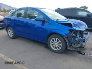 2017 Chevrolet Sonic LT с VIN 1G1JD5SB8H4167580, выставлен на аукционе IAAI как лот 43433283 с пробегом 95 681 миль миль и . История ставок и продаж доступна на DreamBid. Изображение 1.