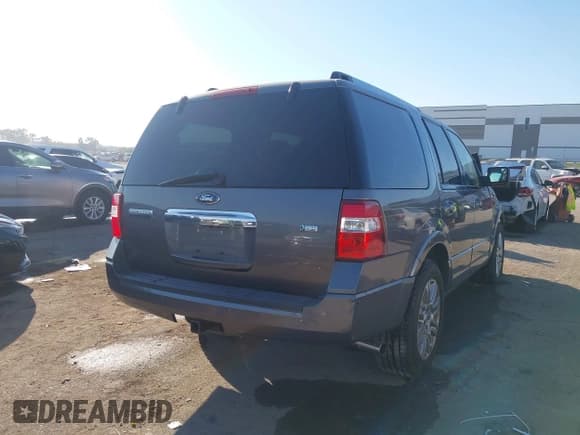 ✅ 2013 Ford Expedition Limited • VIN: 1FMJU2A59DEF13847 • Lot: 43458121. Listed on IAAI with 257,712 mi. Free auction sales archive from the USA and detailed vehicle history report at DreamBid. Image 4.