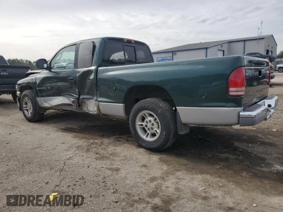 ✅ 2000 Dodge Dakota • VIN: 1B7GL22XXYS538989 • Lot: 88559015. Wystawiony na Copart z przebiegiem 317 714 mil. Bezpłatny archiwum sprzedaży aukcyjnych z USA i szczegółowy raport historii pojazdu na DreamBid. Zdjęcie 2.
