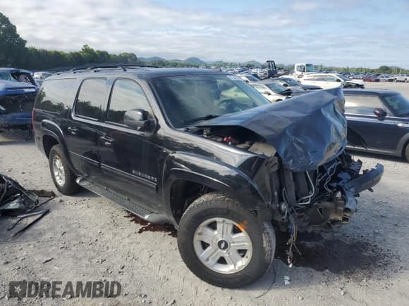 ✅ 2010 Chevrolet Suburban LT • VIN: 1GNUKJE37AR170428 • Lot: 67752034. Wystawiony na Copart z przebiegiem 248 358 mil. Bezpłatny archiwum sprzedaży aukcyjnych z USA i szczegółowy raport historii pojazdu na DreamBid. Zdjęcie 4.