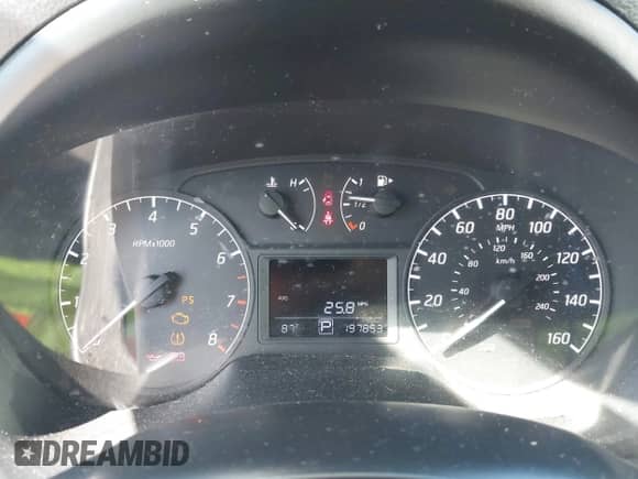 2017 Nissan Sentra SR с VIN 3N1AB7AP7HY211400, выставлен на аукционе IAAI как лот 43450342 с пробегом 197 853 миль миль и . История ставок и продаж доступна на DreamBid. Изображение 7.