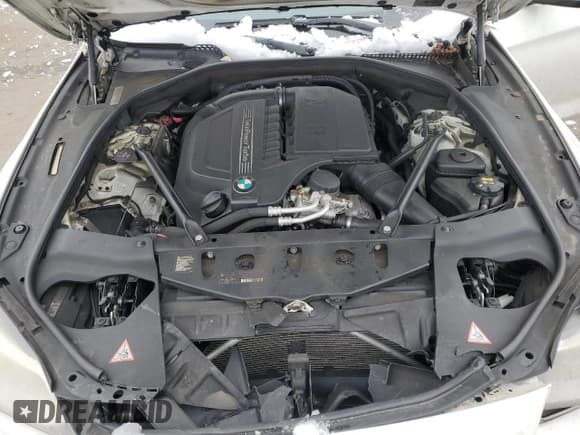 ✅ 2015 BMW 6 Series 640i xDrive • VIN: WBA6B8C55FD452972 • Lot: 44559495. Wystawiony na Copart z przebiegiem 114 358 mil. Bezpłatny archiwum sprzedaży aukcyjnych z USA i szczegółowy raport historii pojazdu na DreamBid. Zdjęcie 11.