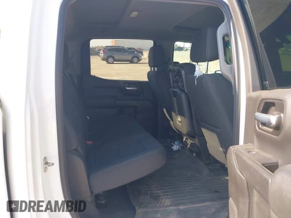 ✅ 2021 GMC Sierra 1500 • VIN: 3GTU9AEF3MG284333 • Lot: 43179709. Listed on IAAI with 136,779 mi. Free auction sales archive from the USA and detailed vehicle history report at DreamBid. Image 8.
