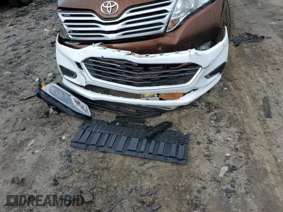 ✅ 2017 Chevrolet Cruze Premier • VIN: 1G1BF5SM3H7106023 • Лот: 37415023. Опубликован ранее на Copart с пробегом Не указан. Бесплатный доступ к архиву аукционных продаж из США и подробный отчёт об истории автомобиля на DreamBid. Изображение 12.