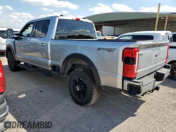 ✅ 2023 Ford F-250 XL • VIN: 1FT8W2BN3PEC62789 • Lot: 55997595. Wystawiony na Copart z przebiegiem Nie podano. Bezpłatny archiwum sprzedaży aukcyjnych z USA i szczegółowy raport historii pojazdu na DreamBid. Zdjęcie 2.