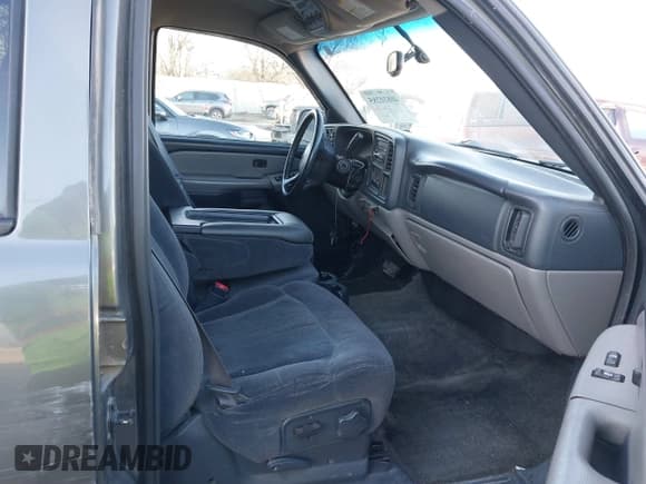 ✅ 2002 Chevrolet Tahoe LS • VIN: 1GNEK13V82J180328 • Лот: 40810285. Опубликован ранее на IAAI с пробегом 210 728 миль. Бесплатный доступ к архиву аукционных продаж из США и подробный отчёт об истории автомобиля на DreamBid. Изображение 5.