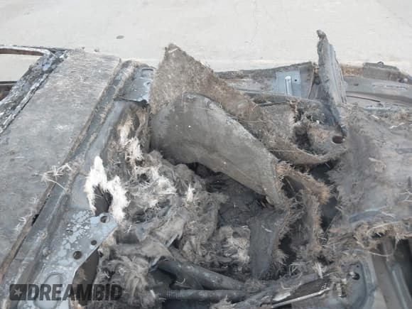 ✅ 2023 Chevrolet Corvette 2LT • VIN: 1G1YB2D42P5117591 • Lot: 40038011. Listed on IAAI with 4,000 mi. Free auction sales archive from the USA and detailed vehicle history report at DreamBid. Image 10.