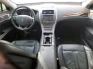 ✅ 2014 Lincoln MKZ • VIN: 3LN6L2J98ER828715 • Lot: 86784025. Wystawiony na Copart z przebiegiem 62 550 mil. Bezpłatny archiwum sprzedaży aukcyjnych z USA i szczegółowy raport historii pojazdu na DreamBid. Zdjęcie 8.