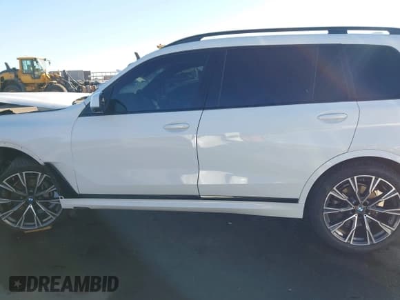✅ 2022 BMW X7 xDrive40i • VIN: 5UXCW2C04N9K17913 • Lot: 43603564. Listed on IAAI with 54,949 mi. Free auction sales archive from the USA and detailed vehicle history report at DreamBid. Image 15.