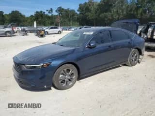 2025 Honda Accord EX-L с VIN 1HGCY2F60SA037125, выставлен на аукционе Copart как лот 70327085 с пробегом 1 730 миль миль и Списание • Salvage title. История ставок и продаж доступна на DreamBid. Изображение 1.