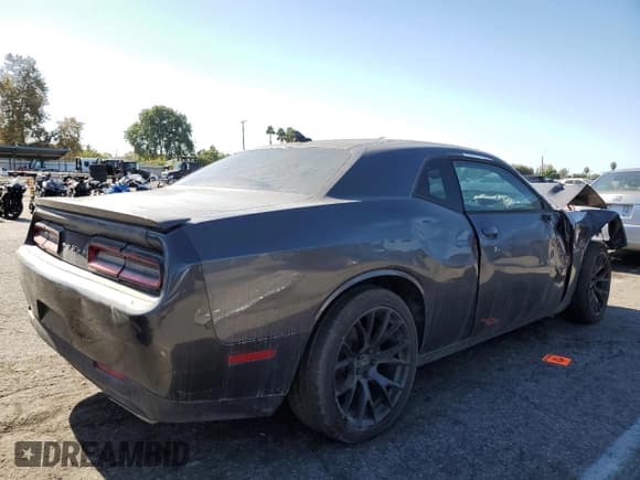 ✅ 2016 Dodge Challenger R/T Plus Shaker • VIN: 2C3CDZBT7GH305521 • Lot: 91117815. Listed on Copart with 109,771 mi. Free auction sales archive from the USA and detailed vehicle history report at DreamBid. Image 3.