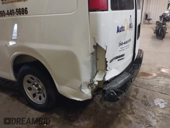 ✅ 2014 Chevrolet Express Cargo • VIN: 1GCSGAFX0E1112670 • Lot: 38943752. Wystawiony na IAAI z przebiegiem 75 527 mil. Bezpłatny archiwum sprzedaży aukcyjnych z USA i szczegółowy raport historii pojazdu na DreamBid. Zdjęcie 6.