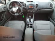 ✅ 2017 Kia Forte LX • VIN: 3KPFK4A76HE010199 • Лот: 65054585. Опубликован ранее на Copart с пробегом 56 818 миль. Бесплатный доступ к архиву аукционных продаж из США и подробный отчёт об истории автомобиля на DreamBid. Изображение 8.