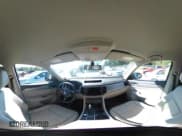 ✅ 2019 Volkswagen Atlas SE • VIN: 1V2LR2CA8KC604057 • Lot: 42992254. Wystawiony na IAAI z przebiegiem 80 431 mil. Bezpłatny archiwum sprzedaży aukcyjnych z USA i szczegółowy raport historii pojazdu na DreamBid. Zdjęcie 21.