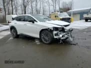 ✅ 2024 Lexus RZ 450e Premium • VIN: JTJAAAABXRA025712 • Lot: 86183394. Wystawiony na Copart z przebiegiem 3 799 mil. Bezpłatny archiwum sprzedaży aukcyjnych z USA i szczegółowy raport historii pojazdu na DreamBid. Zdjęcie 11.