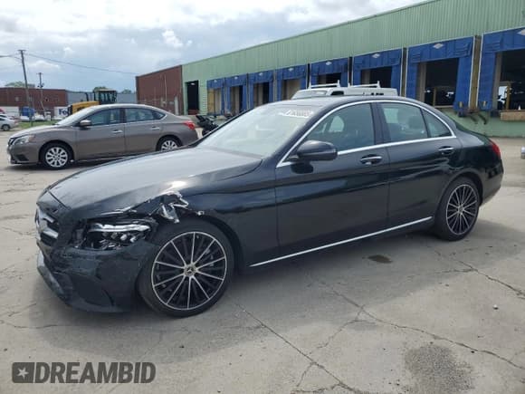 ✅ 2020 Mercedes-Benz C 300 • VIN: WDDWF8DB0LR558827 • Lot: 61656885. Listed on Copart with 76,117 mi. Free auction sales archive from the USA and detailed vehicle history report at DreamBid. Image 1.