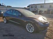✅ 2022 Tesla Model 3 • VIN: 5YJ3E1EA9NF323218 • Лот: 93991255. Опубликован ранее на Copart с пробегом 1 988 миль. Бесплатный доступ к архиву аукционных продаж из США и подробный отчёт об истории автомобиля на DreamBid. Изображение 4.