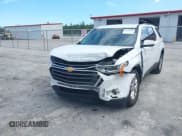 ✅ 2021 Chevrolet Traverse LT Cloth • VIN: 1GNERGKW0MJ126548 • Lot: 42998904. Wystawiony na IAAI z przebiegiem 66 776 mil. Bezpłatny archiwum sprzedaży aukcyjnych z USA i szczegółowy raport historii pojazdu na DreamBid. Zdjęcie 6.